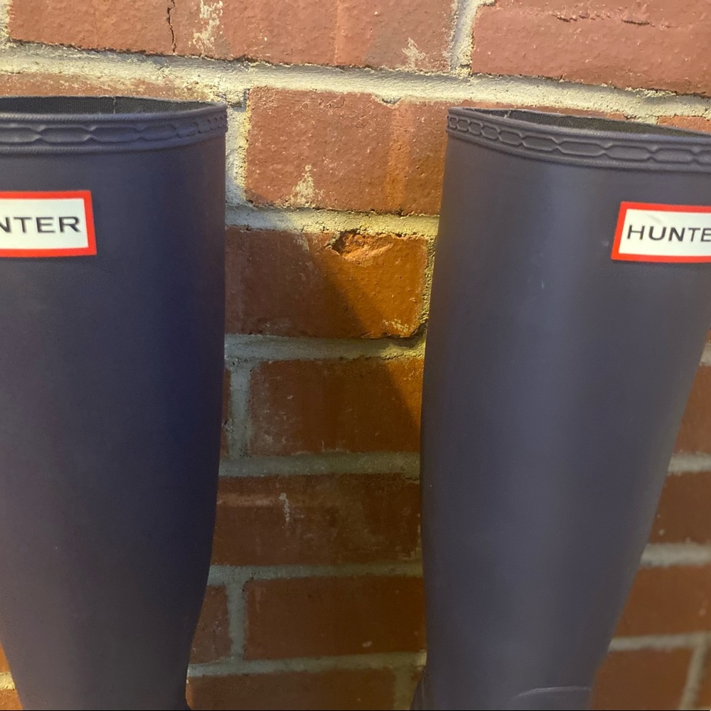 Purple Tall hunter boots gently worn - box included - Picture 3 of 16